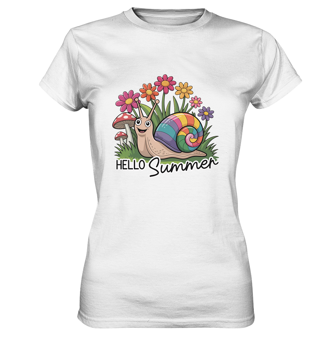 Weißes T-Shirt mit süßem Comic-Motiv: kleine Schnecke im Blumenbeet, umgeben von Blüten, Text „Hello Summer“