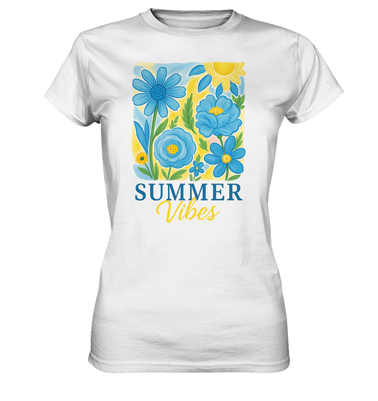 Weißes Damen-T-Shirt mit zartem Vintage-Blumenmotiv in Blau und Gelb und dem Schriftzug „Summer Vibes“