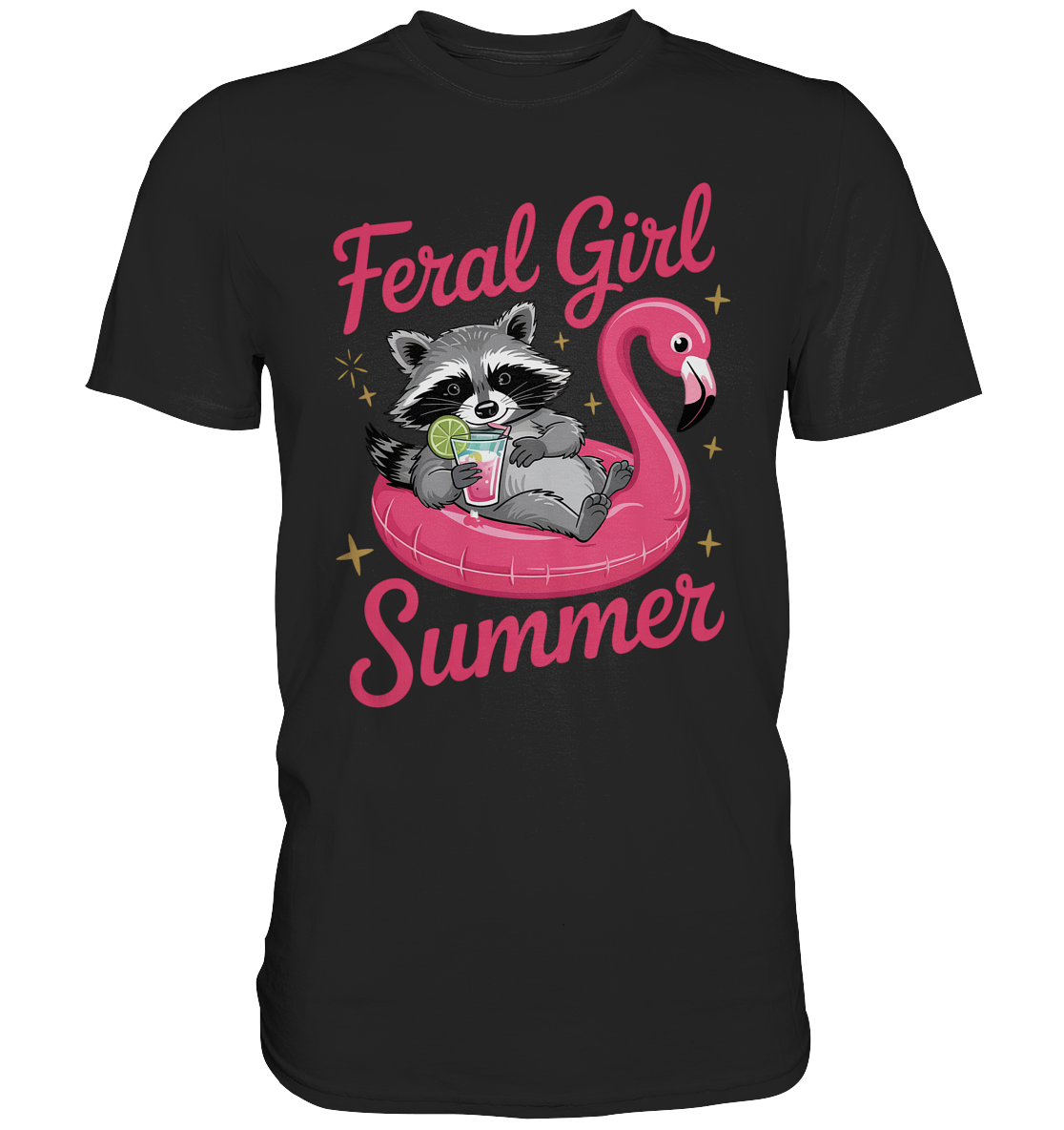 T-Shirt mit Waschbär auf pinkem Flamingo-Schwimmreifen, Cocktail in der Pfote und Schriftzug „Feral Girl Summer“