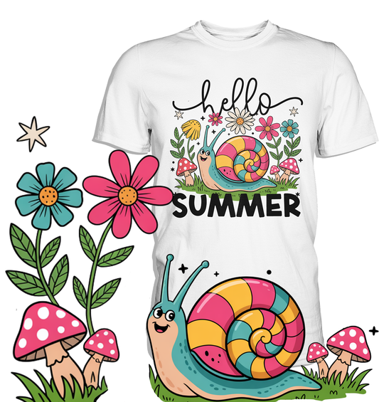 Weißes T-Shirt mit Schnecke und Blumenmotiv sowie dem Schriftzug „Hello Summer“ im sommerlich-natürlichen Design