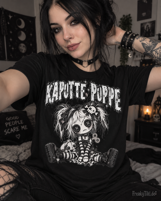 Kaputte Puppe Gothic T-Shirt Damen Creepy Doll am Model
