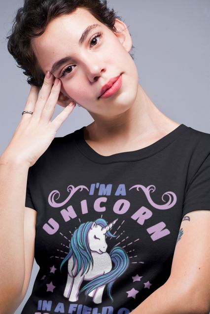I´m a unicorn in a fiel of horses. Einhorn - Unisex Premium Shirt